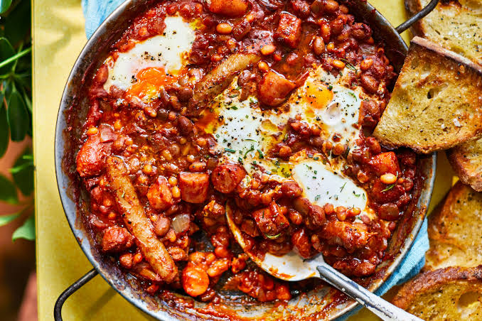 12 Easy Camping Food Ideas for Breakfast, Lunch, Dinner, Snacks & Dessert
