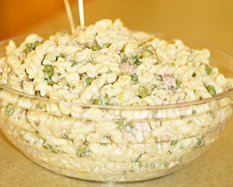 Crunchy Pasta Salad Recipe with Creamy Yogurt Dressing